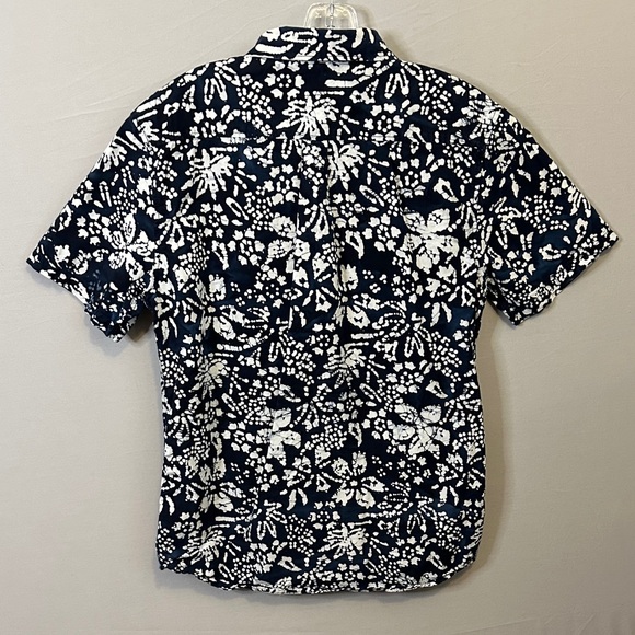 Vans Men's Medium Tailored Fit Dark Blue and White Cotton Floral Batik Shirt - Picture 4 of 4